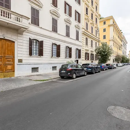 Fama - Mecenate 3br & 2ba Appartement