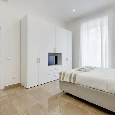 Fama - Mecenate 3br & 2ba *