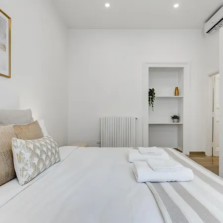 Fama - Mecenate 3br & 2ba Appartement