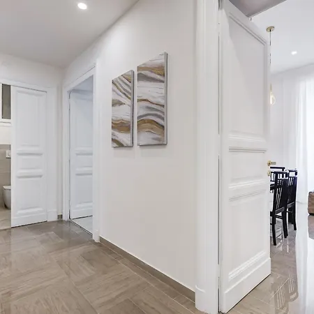 Fama - Mecenate 3br & 2ba *