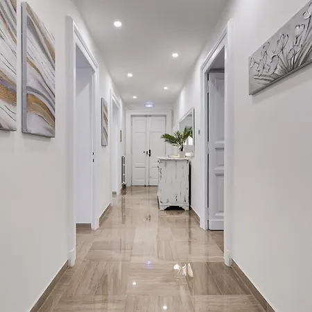 Fama - Mecenate 3br & 2ba Appartement *