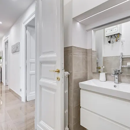 Fama - Mecenate 3br & 2ba * Rome