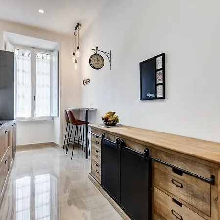 Fama - Mecenate 3br & 2ba Appartement