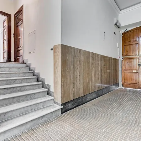 Διαμέρισμα Fama - Mecenate 3br & 2ba *
