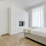Fama - Mecenate 3br & 2ba *