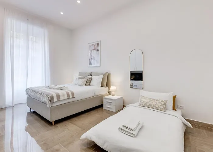 Apartamento Fama - Mecenate 3br & 2ba Roma